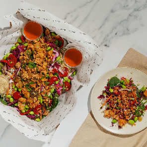 Meal card cover for: Bang Bang Spiced Cauliflower Salad Box (vg)