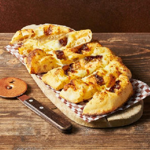 Meal card cover for: Cheesy Garlic Bread with Balsamic Onions