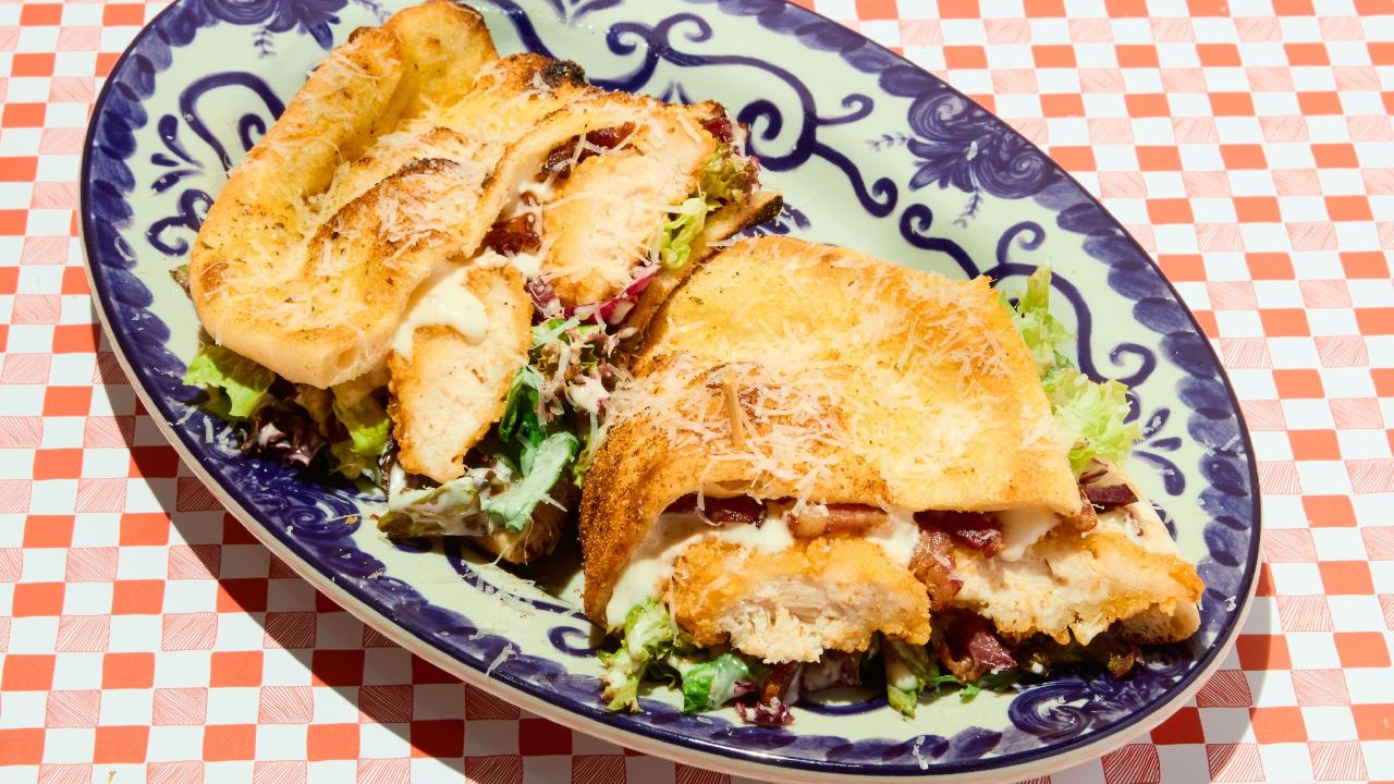 Meal card cover for: Crispy Chicken Caesar Pizzanini