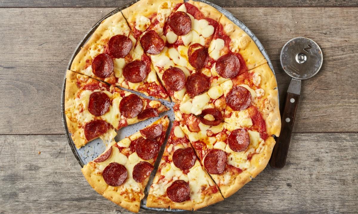 Meal card cover for: Non-Gluten Pepperoni Premio Pizza