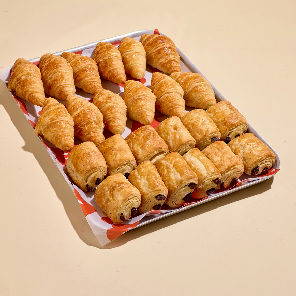 Meal card cover for: Mini Classic Pastry Platter