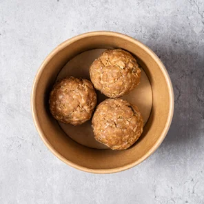 Meal card cover for: Chocolate & Peanut Butter Protein Balls 🍫🥜