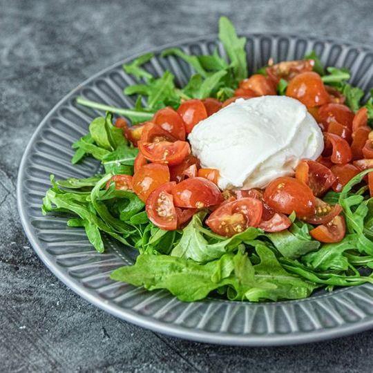 Meal card cover for: Caprese Salad