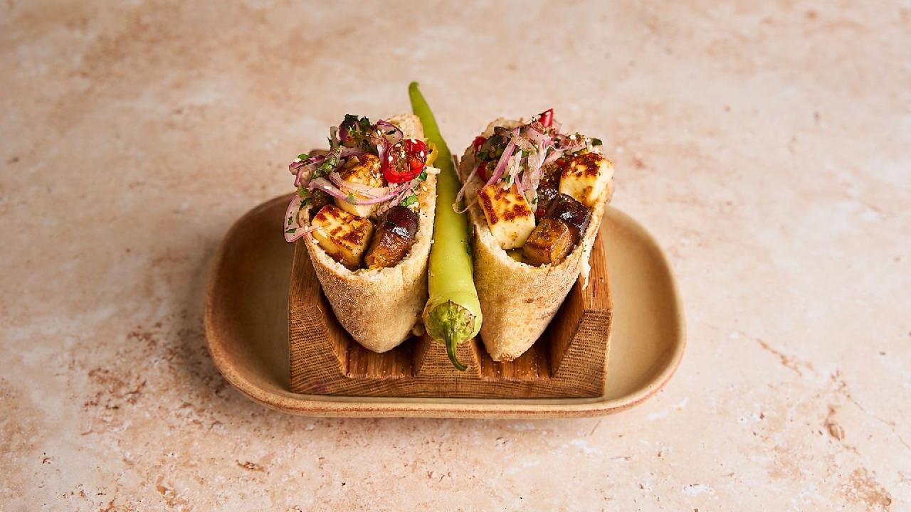 Meal card cover for: Halloumi & Aubergine Pita