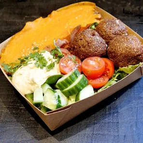 Meal card cover for: Falafel Salad (VG)