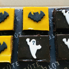 Meal card cover for: Gluten Free Halloween Brownie platter (40 brownies)