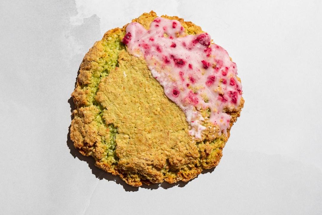 Meal card cover for: CAT Matcha & raspberry coconut cookie