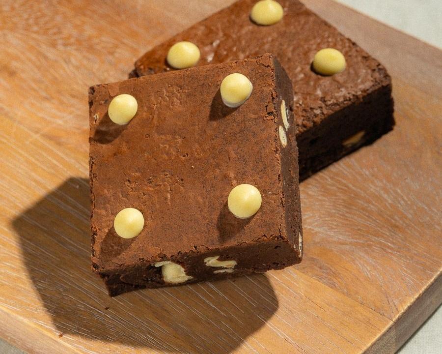 Meal card cover for: CAT White Chocolate brownie CAT