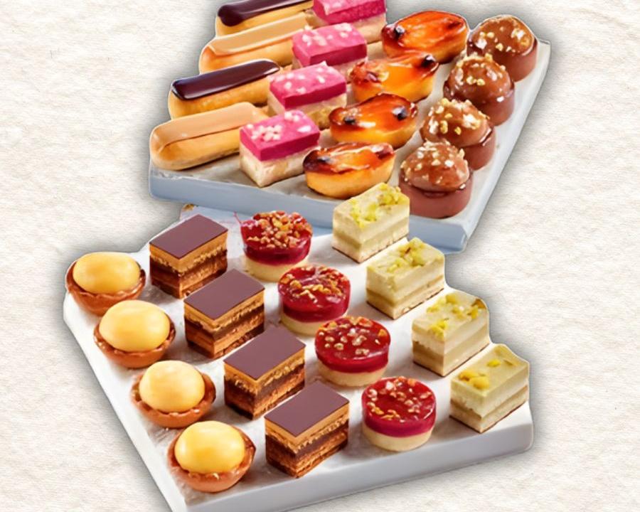 Meal card cover for: Petits Fours Selection (~53)