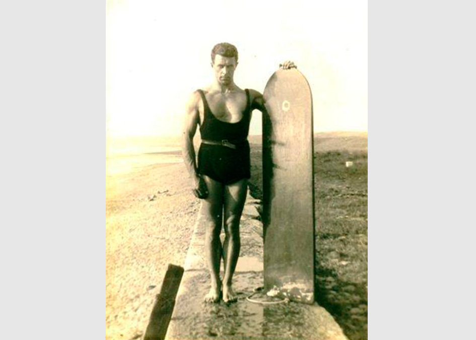 nigel-oxenden-surfing-post
