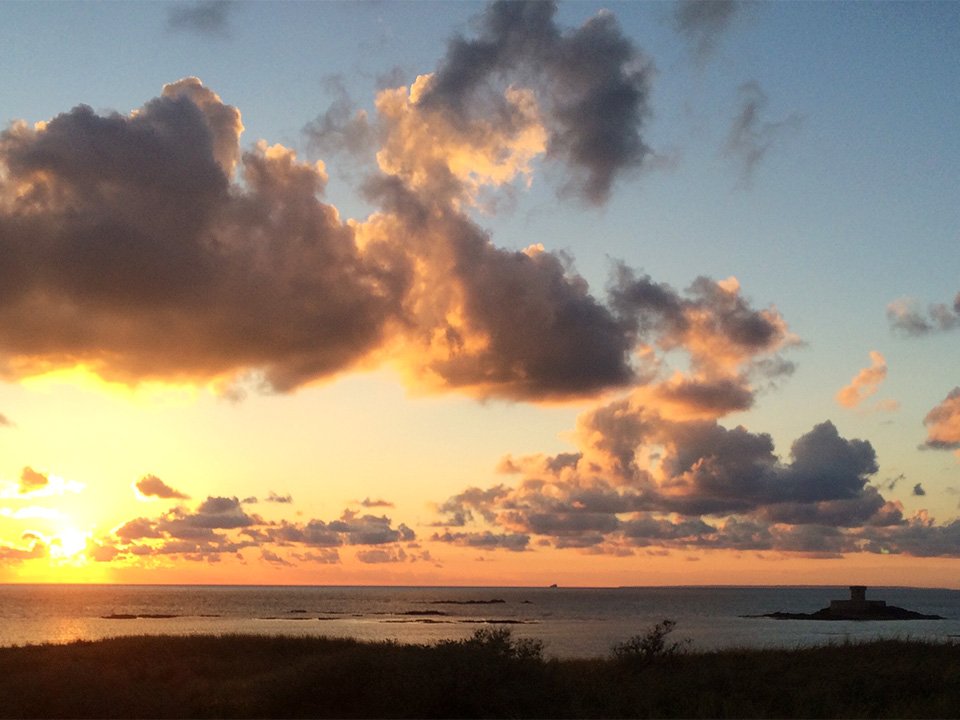 Jersey-St-Ouens-Bay_sunset-Gigi-soc