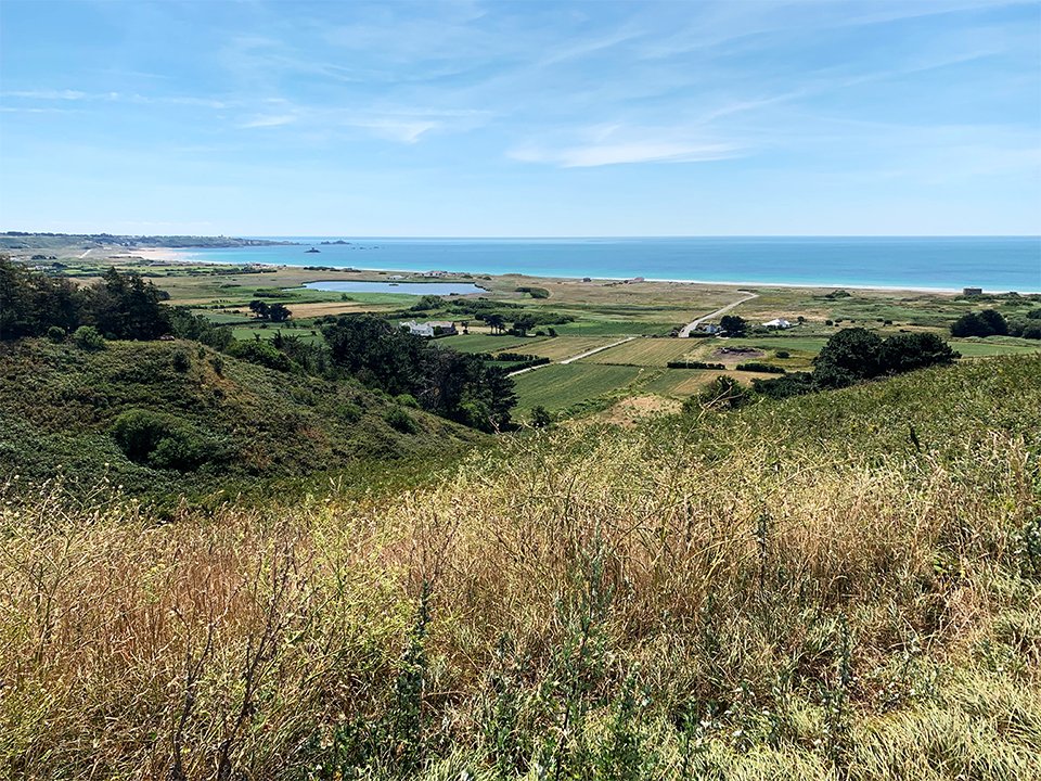 Jersey-St-Ouens-Bay_view-Gigi-soc