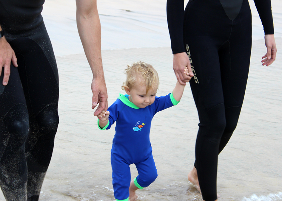 Otter Surfboards AGM Annual Gathering of Makers 2019 walking william otter to the water