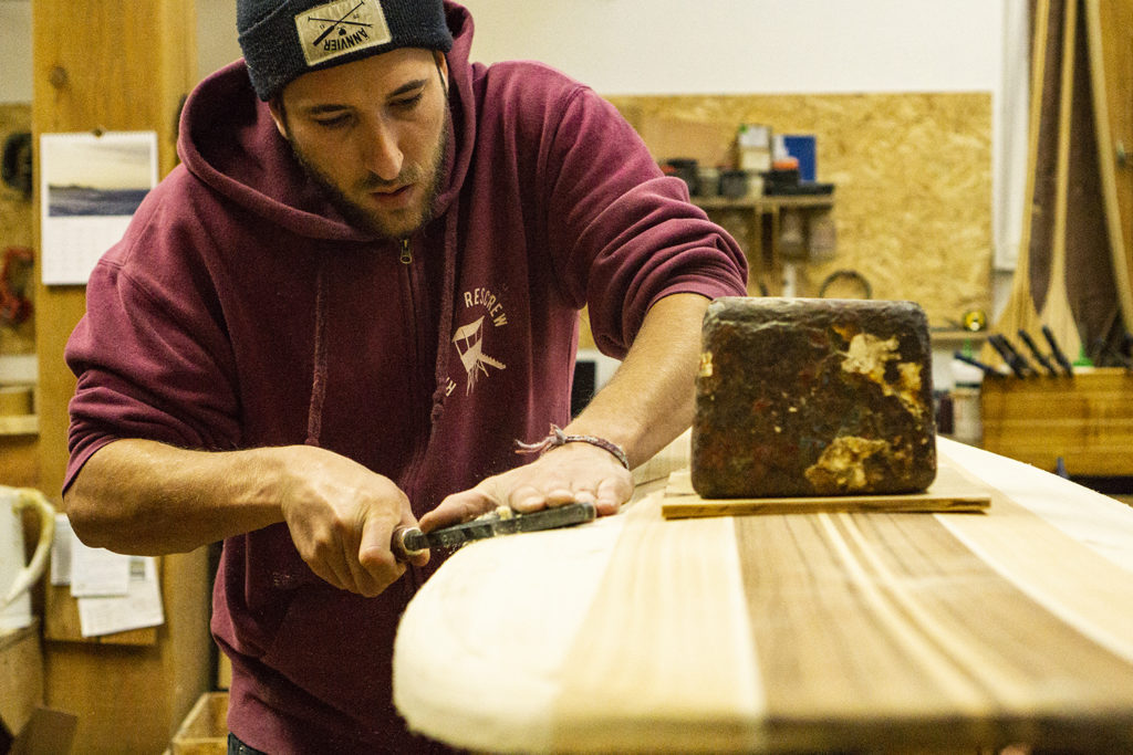 Luca Swift Otter Woden Surfboard Workshop rasping the rail