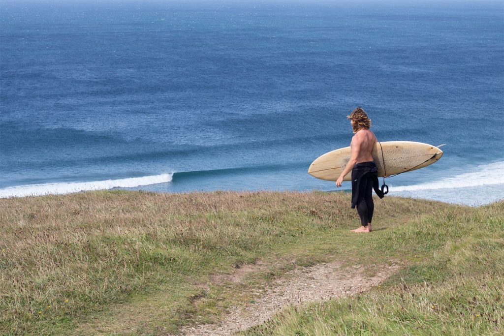 Otter wooden surfboard sea view wave check