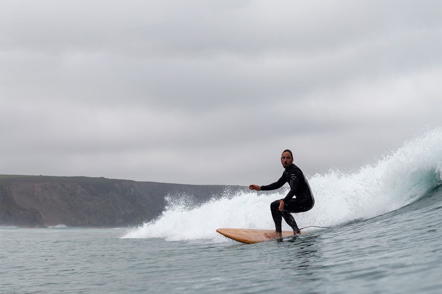 Otter surfboard wooden wave surfer