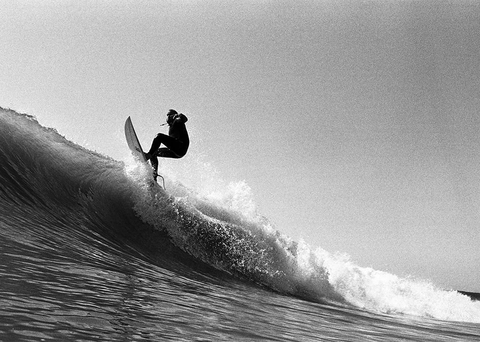 Boex floater surfing wave
