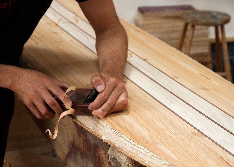 Otter Wooden Surfboard Workshop June 2015 leo planing rails