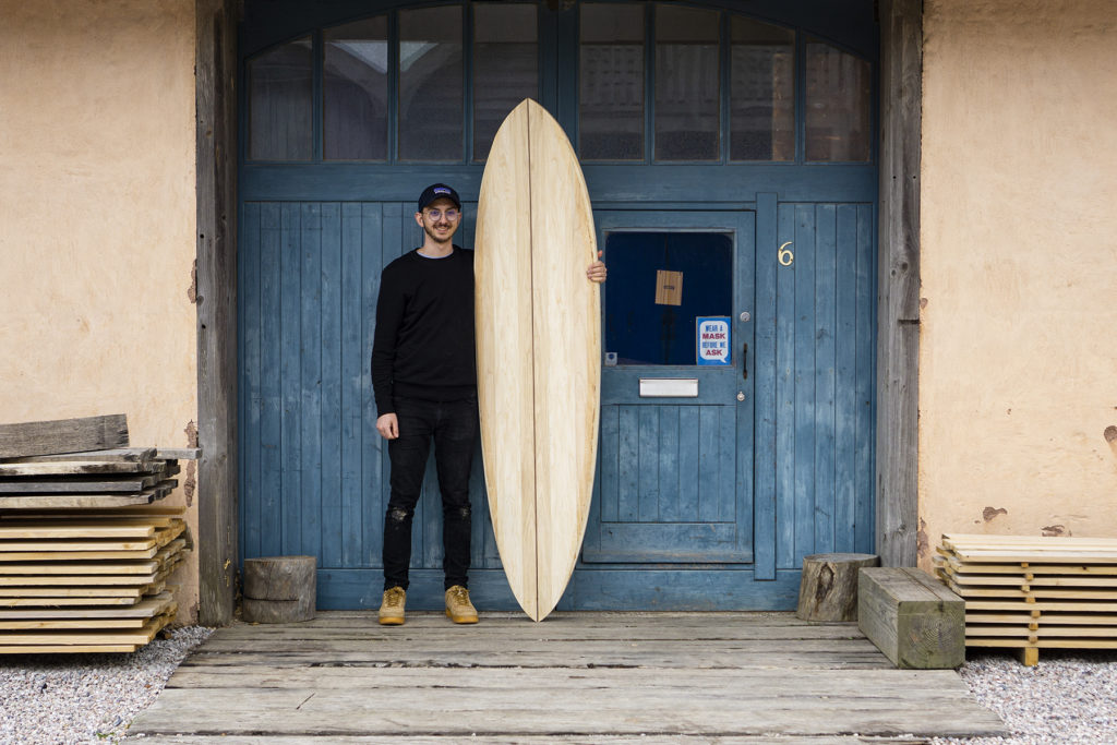 Otter Surfboards Wooden Surfboard workshop experience may 2021 - Group shot - Phil James Chris