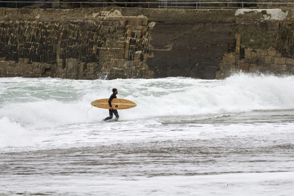 Sustainable, hollow wooden surfboards by Otter Surfboards: The Wall