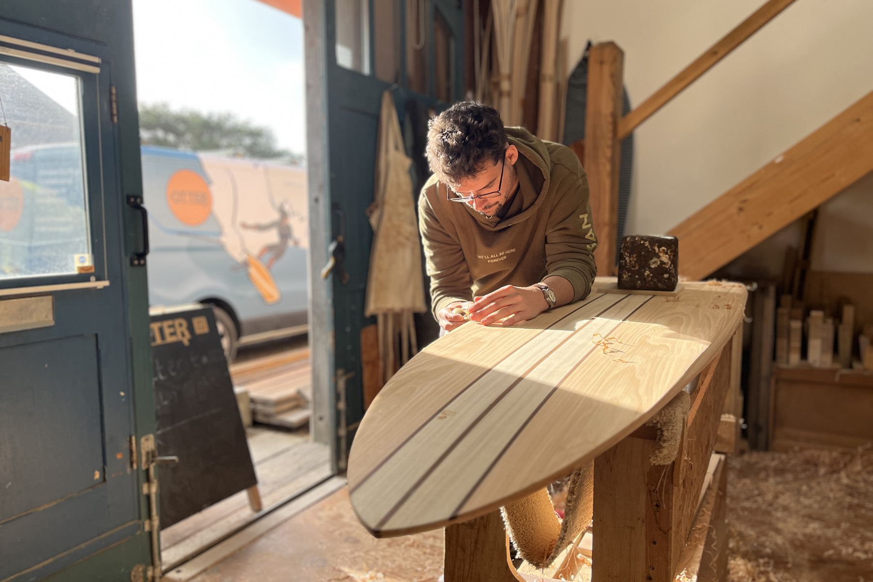 Make your own wooden surfboard with Otter Surfboards