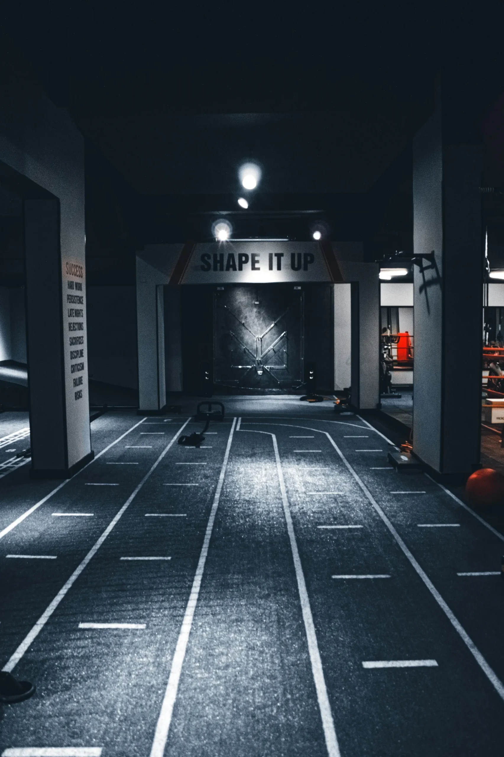 hyrox-gym-sled-track