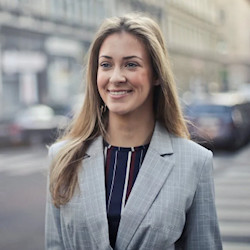Alexandra Adams