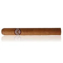 A single Montecristo Double Edmundo on a white background with drop reflection
