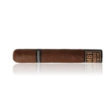 Drew Estate BLACKENED M81 Maduro to the Core Robusto single cigar with dark Mexican San Andrés Maduro wrapper and black and copper M81 foot band.