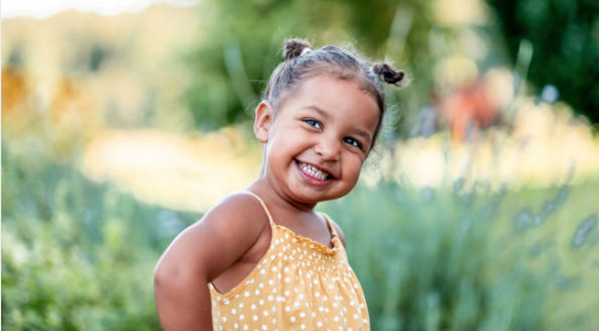 child-smile-healthy-teeth