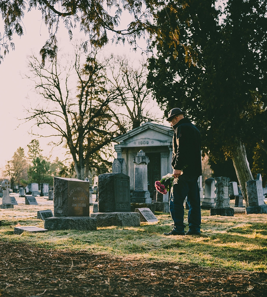 Sympathy Flowers Etiquette: How To Send Condolences