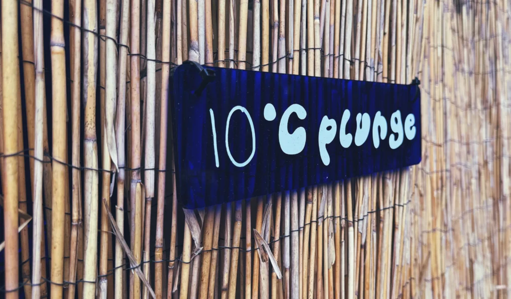 urban sauna Bermondsey 10 degree cold plunge sign