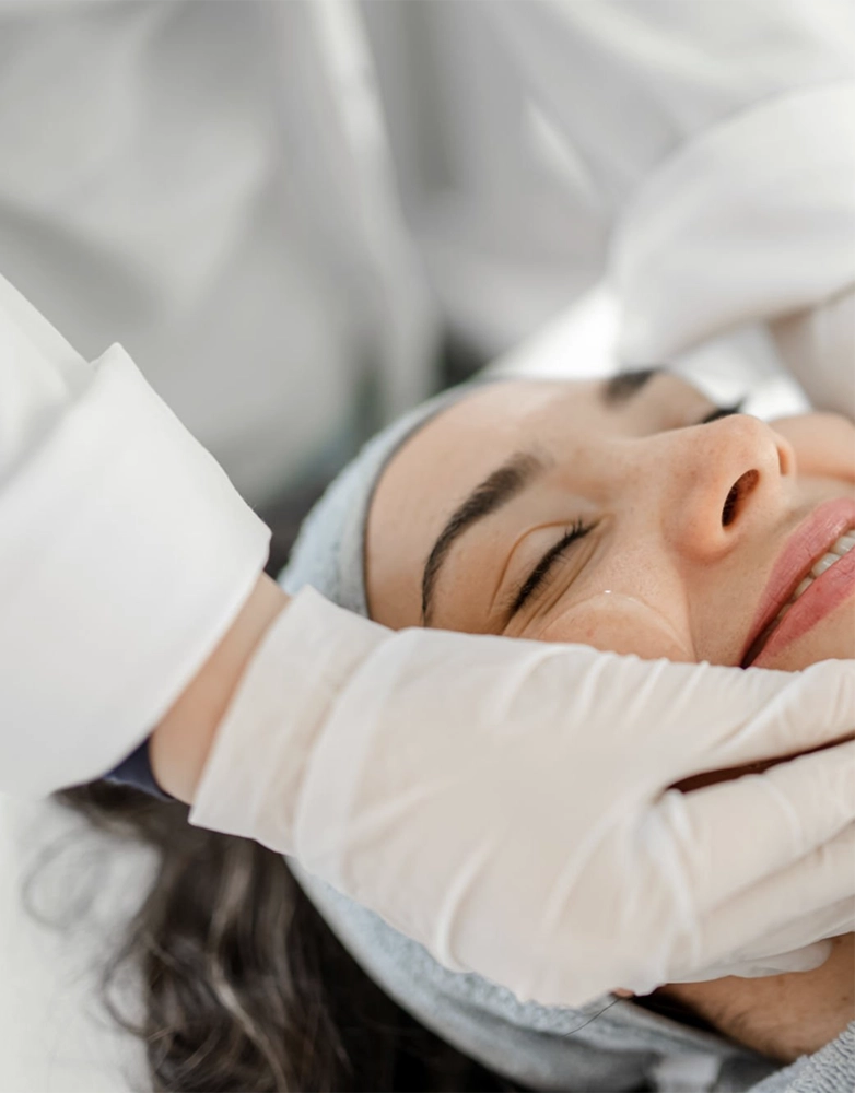 Is a Mini Facelift Right for You? Here’s What to Ask Your Surgeon