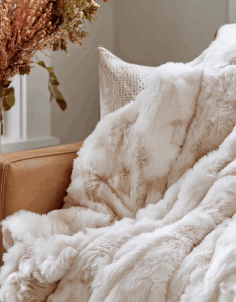 Corporate Gifting: Cozy Blankets That Strengthen Connections 
