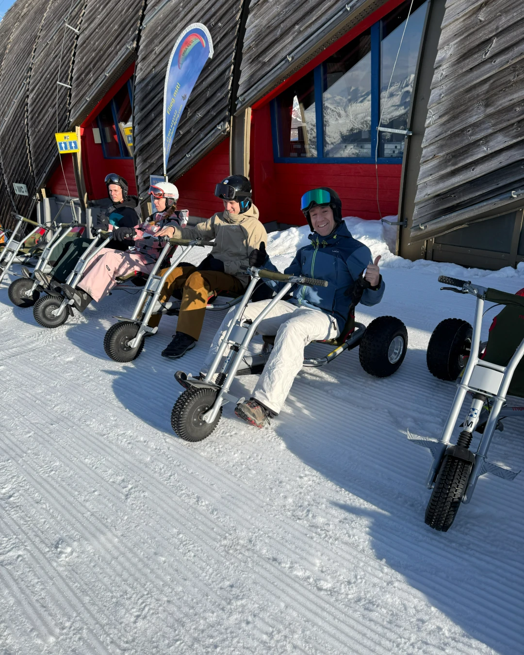 Racing down on three wheels