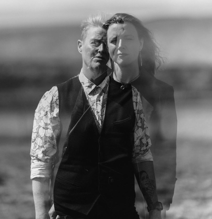 Belinda O'Hooley and Heidi Tidow