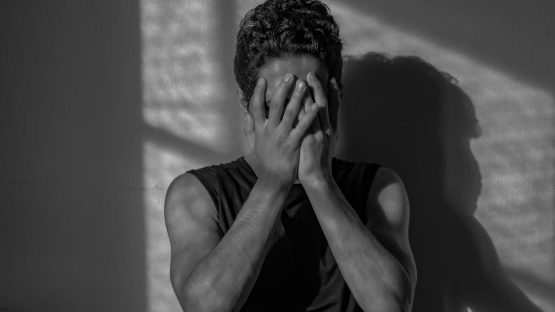 ‘Assaulted, choked’ : Woman-led gang kidnaps man via dating app, drains  ₹7 lakh overnight in Delhi