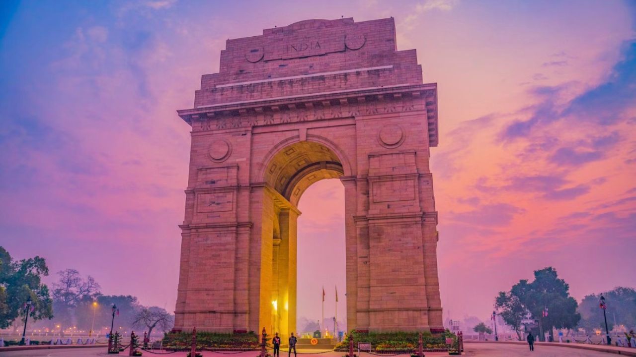 100% road tax waiver till 2030, Rs 1 lakh incentives: What Delhi EV policy draft says