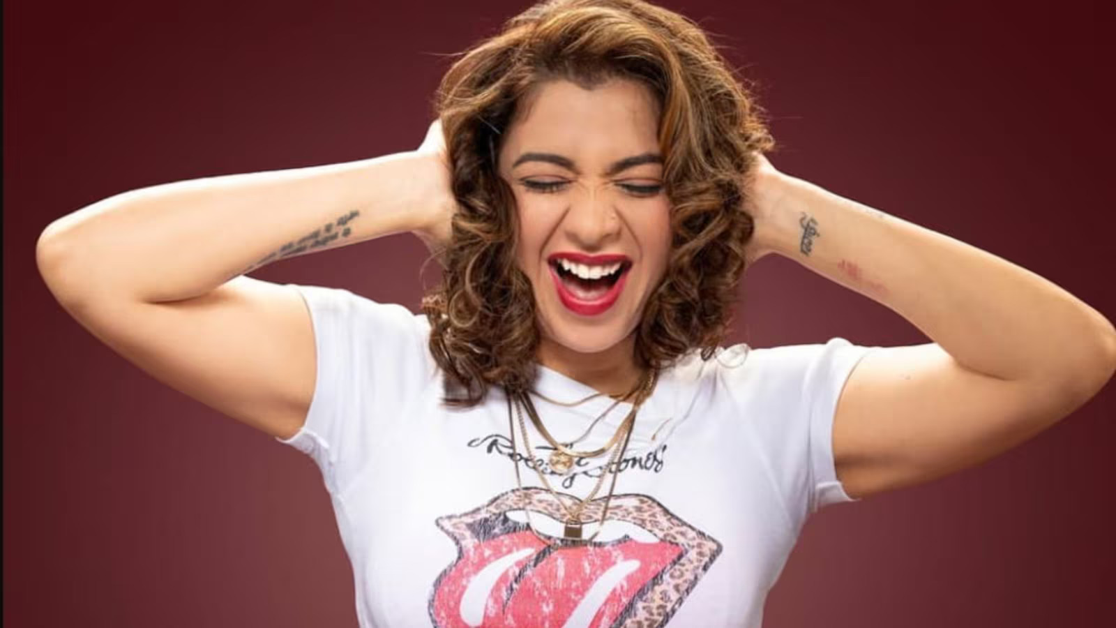 Jasmine Sandlas faces criticism for pouring water on herself, lip-syncing to Shararat at concert: ‘Fake performance’