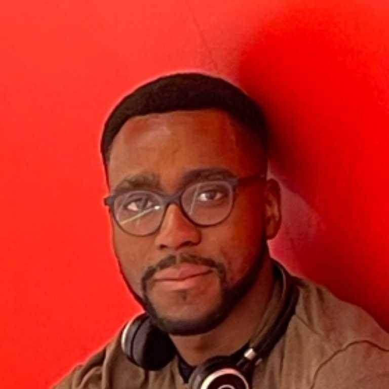 Oluwatosin Jenkeo