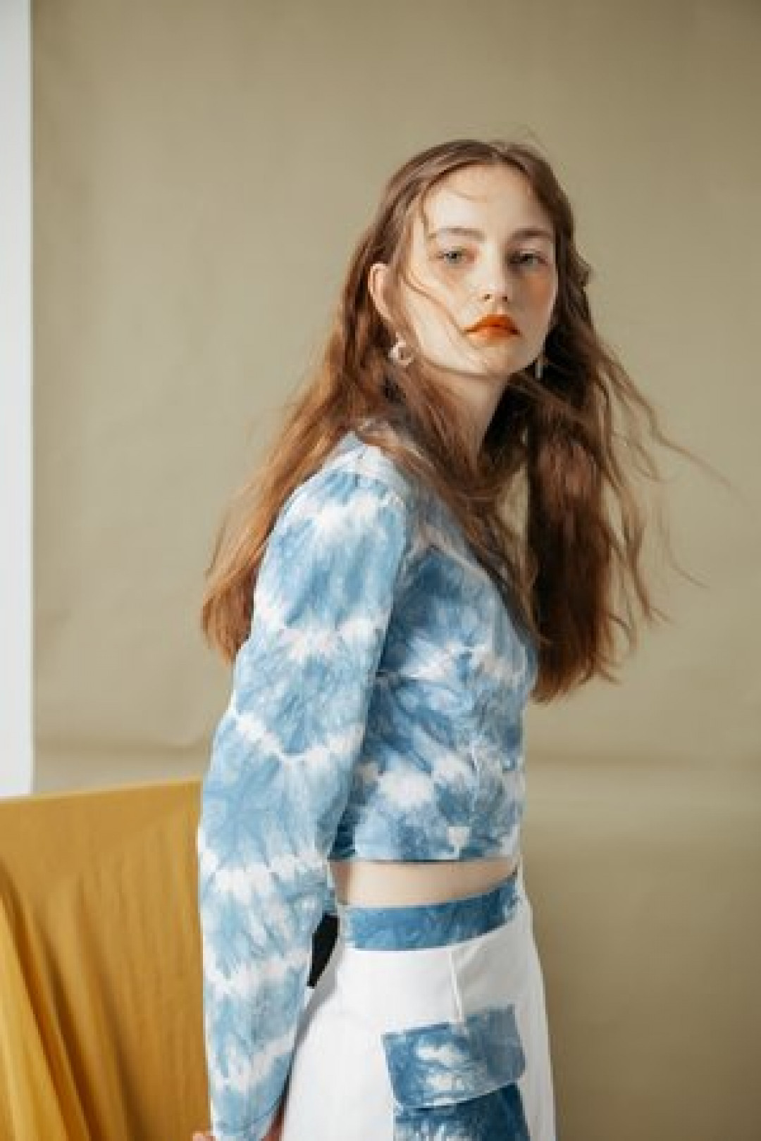 'Hand' | Tie-Dye Blue Top by  on curated-crowd.com