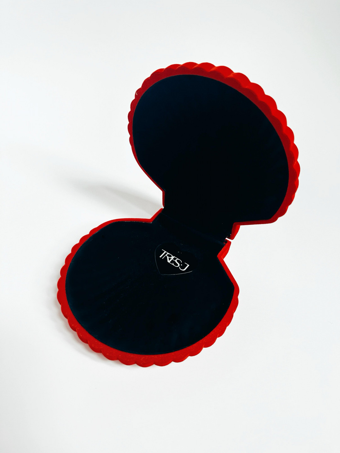 CLAIRE'S TRINKET BOX by TRES J on curated-crowd.com