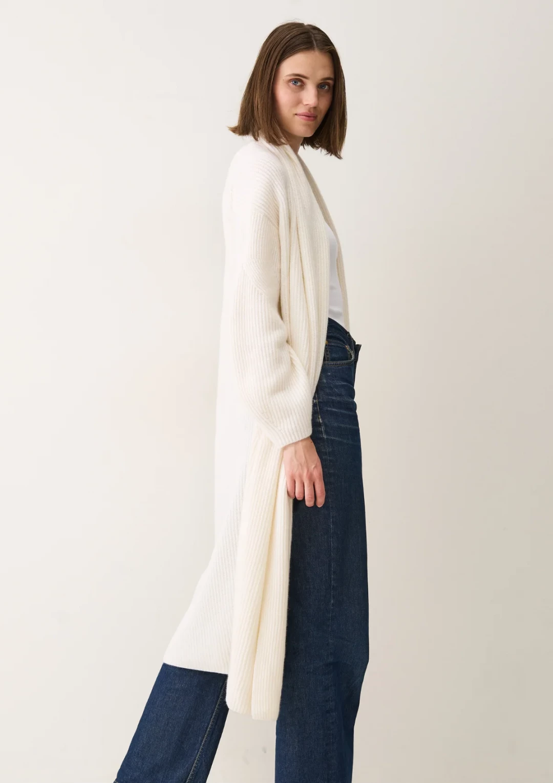 Ribbed Cashmere Coatigan in Snow by LOOP Cashmere on curated-crowd.com