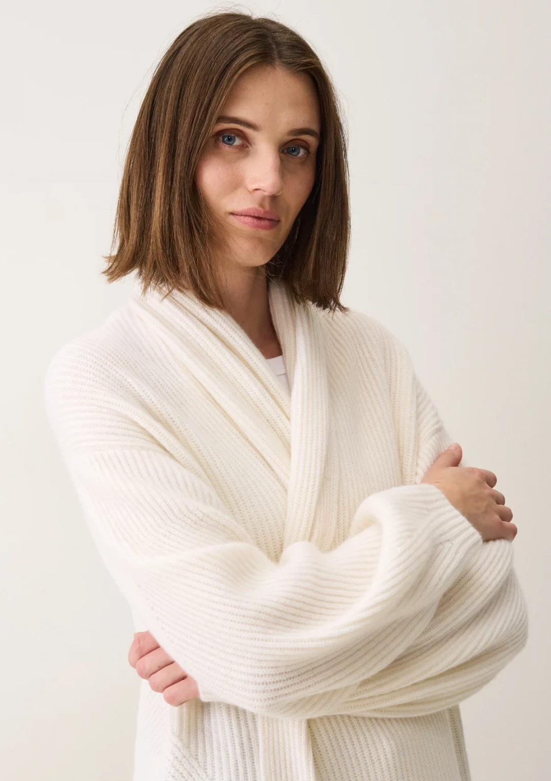 Ribbed Cashmere Coatigan in Snow by LOOP Cashmere on curated-crowd.com