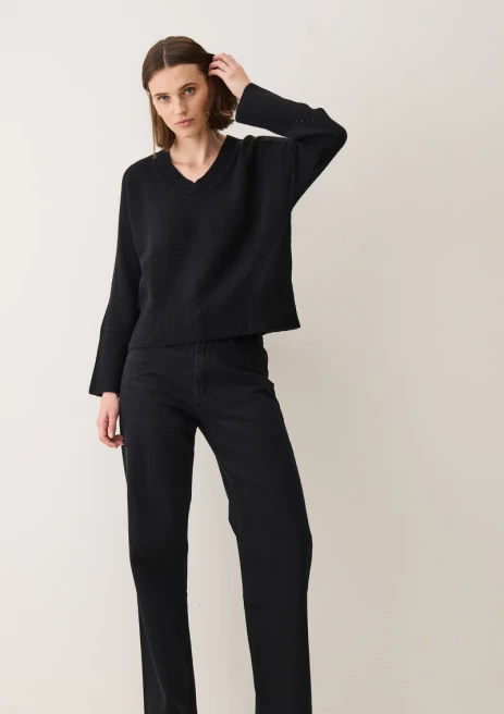 Relaxed Lofty V Neck Sweater in Jet black by LOOP Cashmere on curated-crowd.com