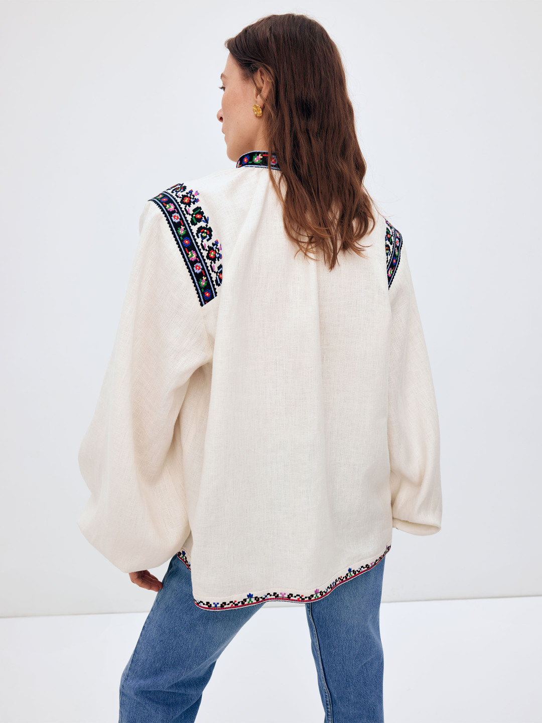 Linen Embroidered shirt "Olha" by Etnodim on curated-crowd.com