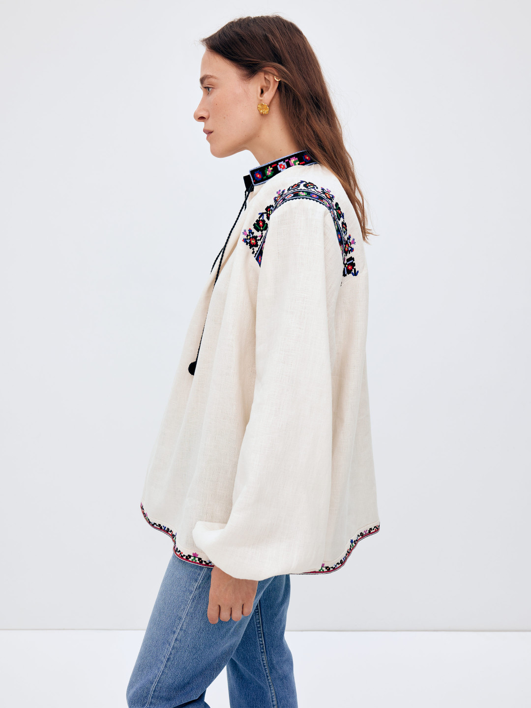 Linen Embroidered shirt "Olha" by Etnodim on curated-crowd.com