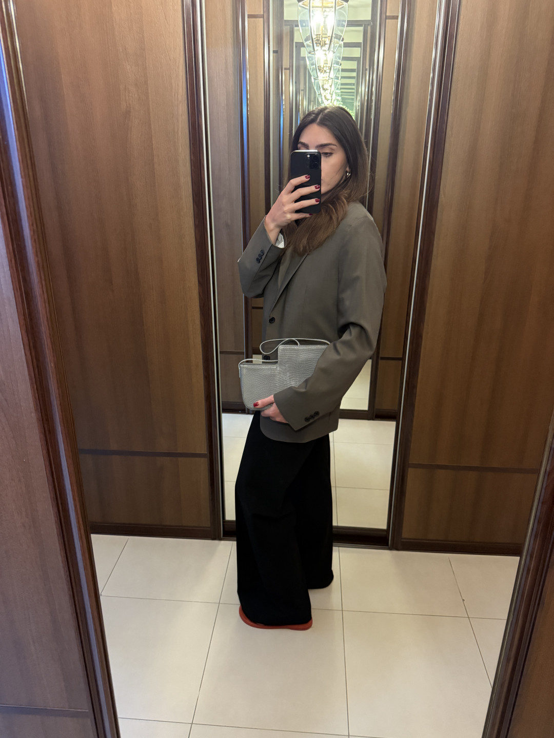 Aalto in Gray by Dara Hamarneh on curated-crowd.com