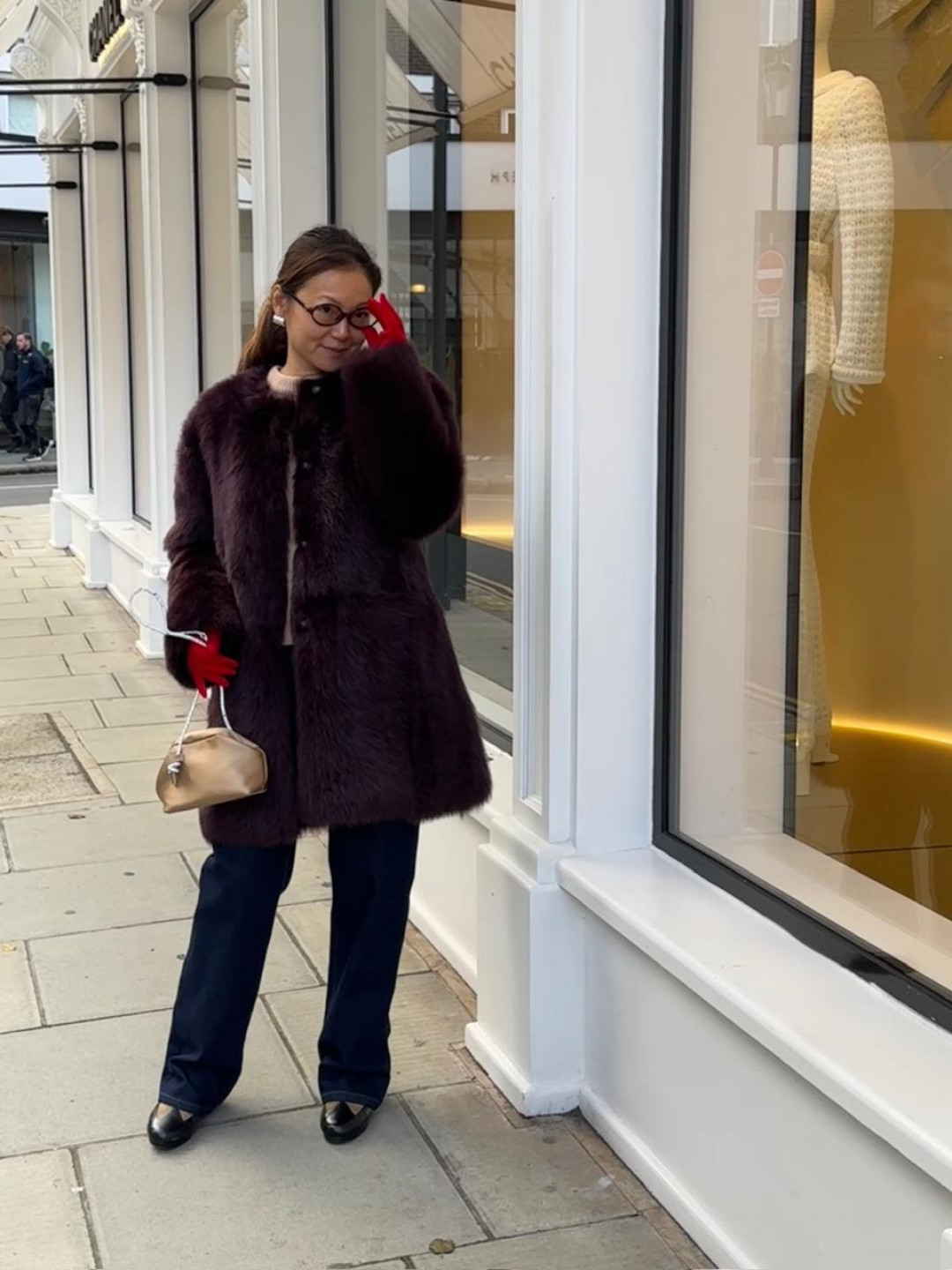 Cashmere Gloves in Postbox Red by LOOP Cashmere on curated-crowd.com