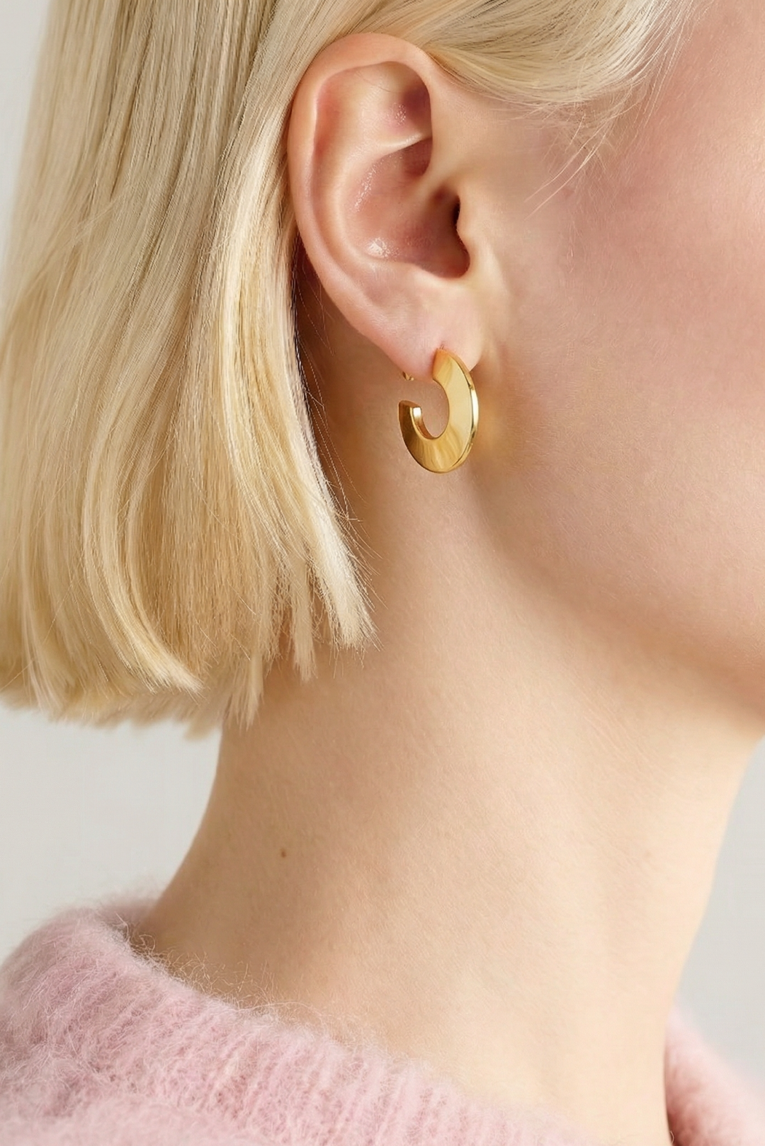 Dia Medium Hoop Gold Earrings by Studio Liberté on curated-crowd.com
